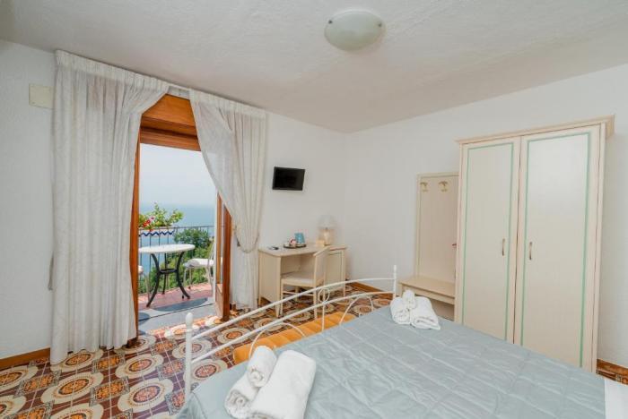 Albergo Diffuso Bacco Furore Bilik gambar